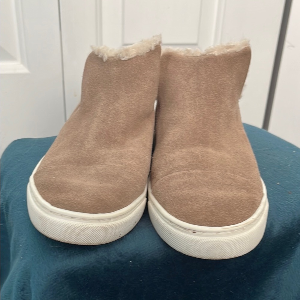 Lucky Brand Tan and White Sneakers with Suede Texture
